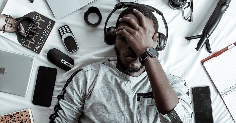 Noise-Cancelling Headphone - Man Wearing Black Headset
