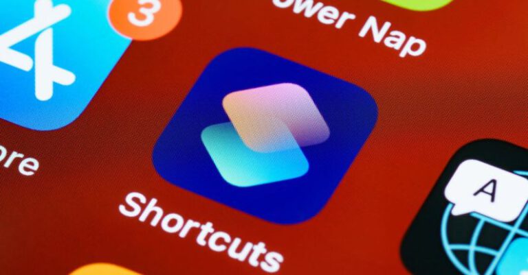 Shortcuts - Blue and White Logo Guessing Game