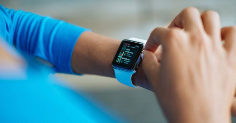 What Are the Latest Trends in Smartwatch Technology?
